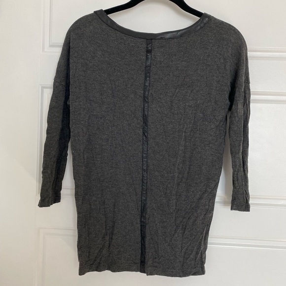 Philosophy Women’s Gray Faux Leather Blouse Size XS - Picture 3 of 4